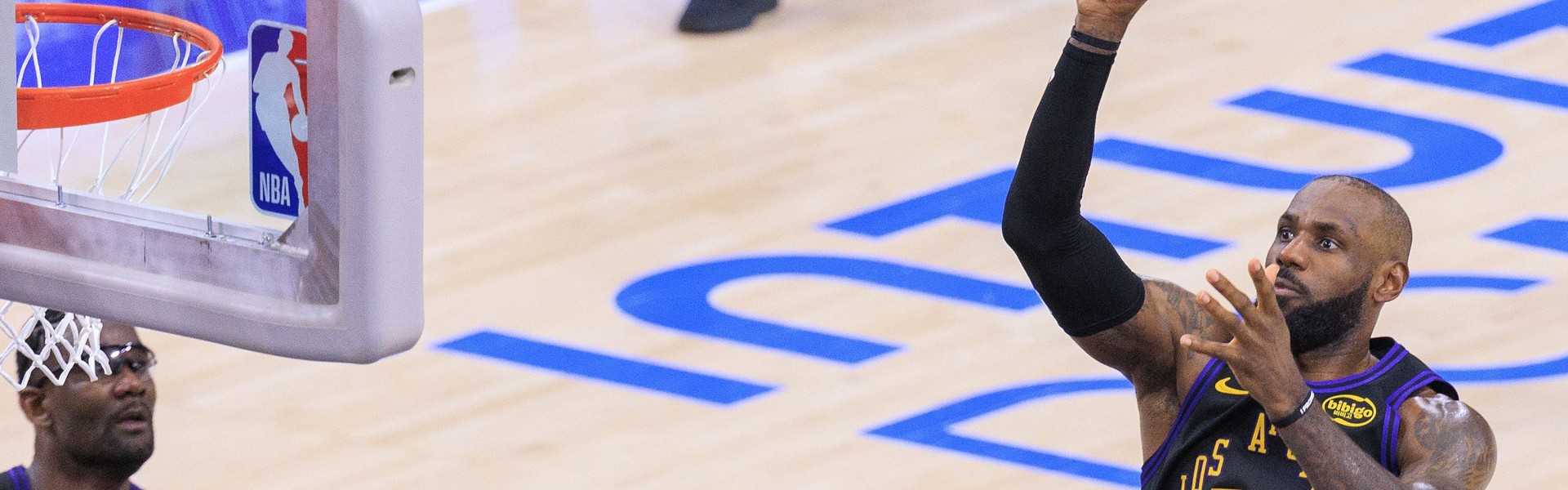 AYX GAMES-Shams：我觉得此时此刻詹姆斯自己也不知道他想要如何结束生涯